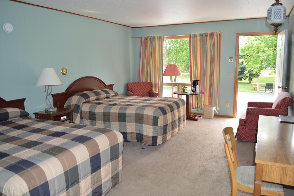 Summer Breeze Resort Wisconsin Dells Szoba fotó